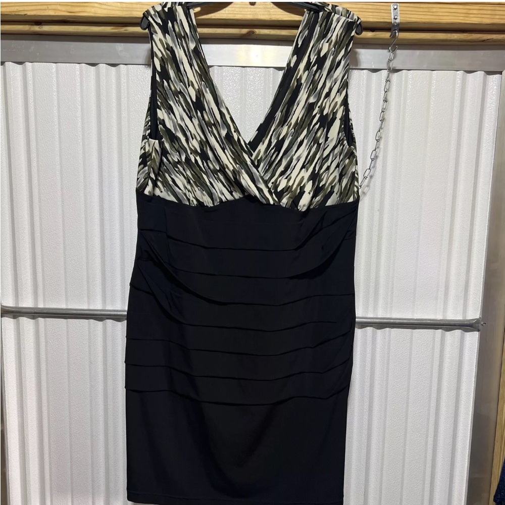 Connected Apparel Black and Cream Midi Dress